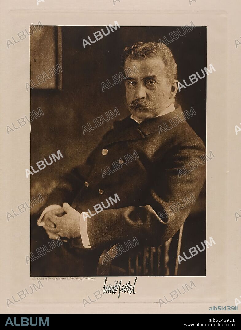 Rudolph Dührkoop, Ernst Juhl, Chairman of the Society for the Promotion of Amateur Photography from the portfolio Hamburgische Männer und Frauen am Anfang des XX. Jahrhunderts, Staatliche Landesbildstelle Hamburg, Sammlung zur Geschichte der Photographie, paper, heliogravure, picture size: height: 21,50 cm; width: 15,10 cm, signed: recto below the picture: imprinted signature of the sitter, inscribed: recto: engraved on printing plate, below the picture: Aufnahme u. Photogravure R. Dührkoop, Hamburg, top left above picture 19; lower right in the corner in lead:67, stamp: recto: handwritten addition: Inv.No. and reference to repro, portrait photography, portrait, seated figure, historical person, Ernst Juhl, part of the portfolio Hamburg Men and Women at the Beginning of the XXth Century - Camera Portraits - Photographed, etched in copper and printed by Rudolph Dührkoop Hamburg 1905.