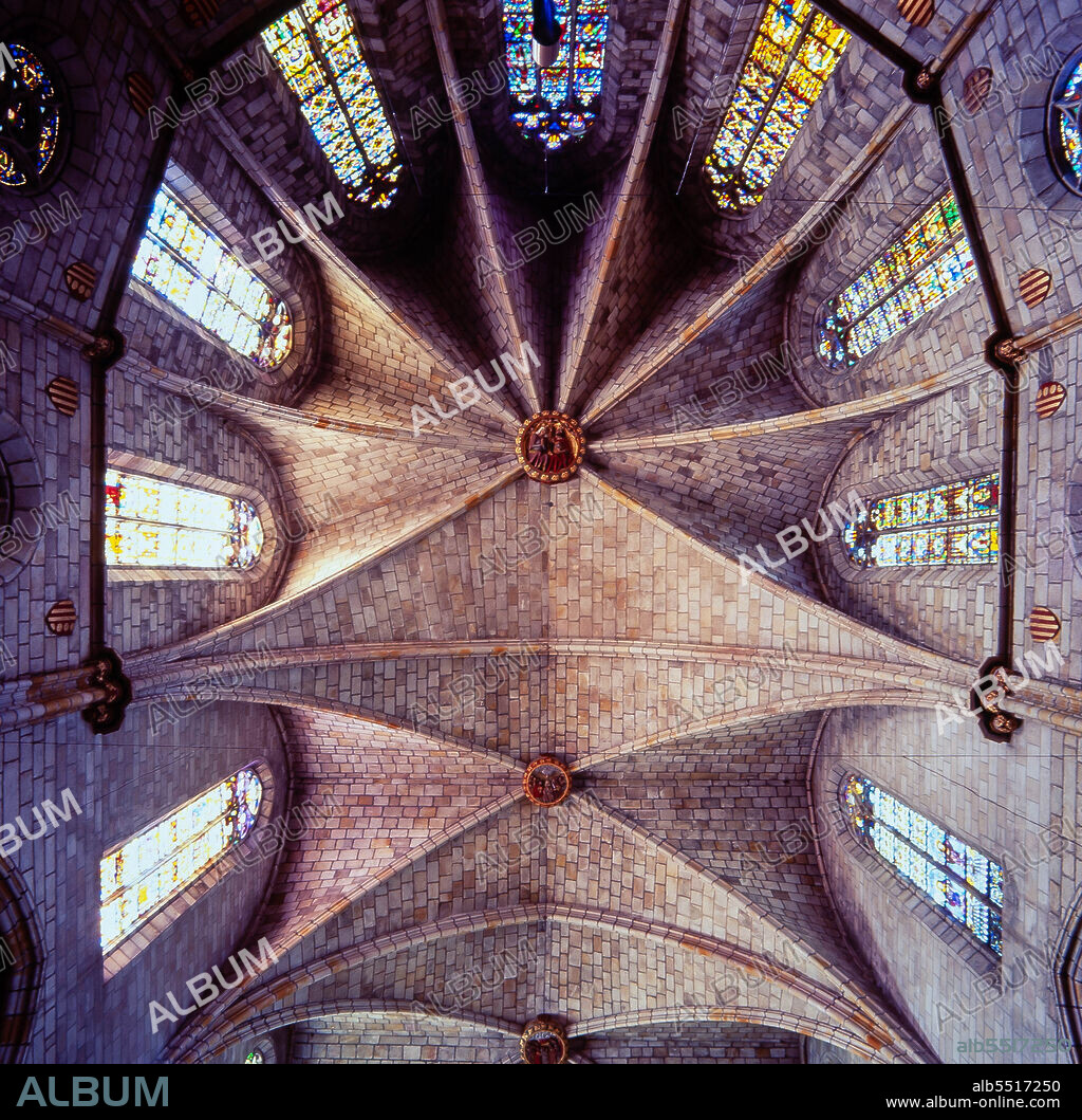 Interior de la Iglesia del Monasterio de Pedralbes, Barcelona. Siglo XIV.