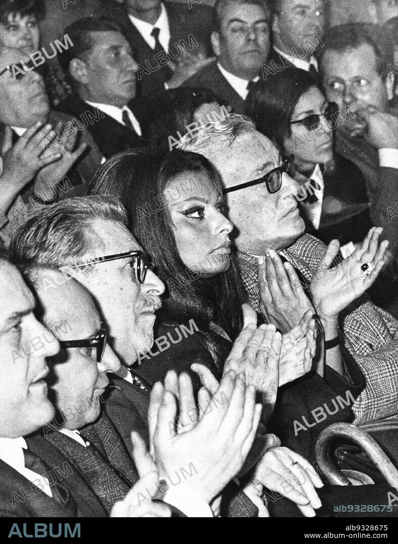 Sophia Loren, Carlo Ponti, Vittorio De Sica, Mario Soldati and Pietro Nenni Meeting in Rome 1968.
