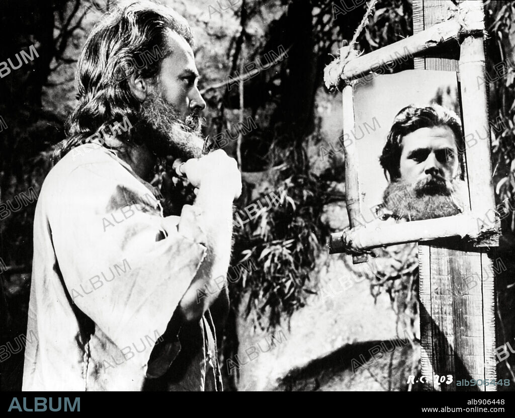 DAN O'HERLIHY in THE ADVENTURES OF ROBINSON CRUSOE, 1954 (ROBINSON CRUSOE), directed by LUIS BUÑUEL. Copyright UNITED ARTISTS.