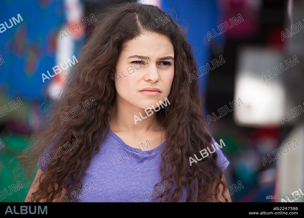 SFIA MOHAMED en 15 AÑOS Y UN DIA, 2013, dirigida por GRACIA QUEREJETA. Copyright CASTAFIORE FILMS.