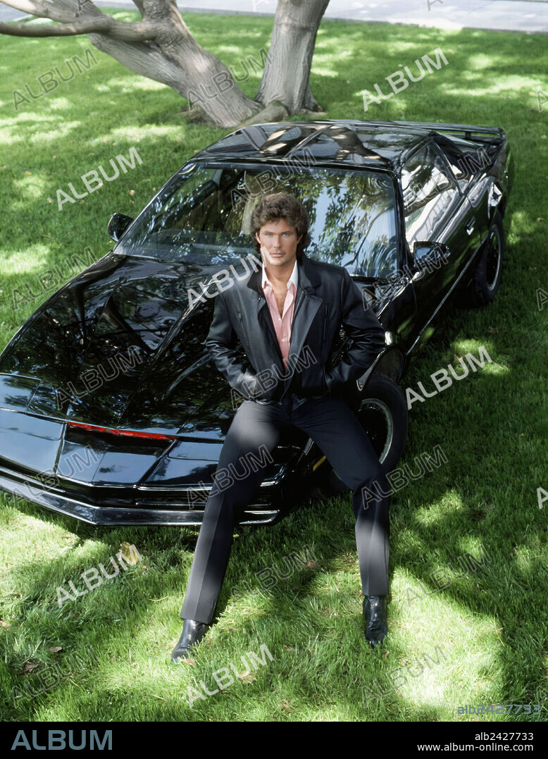DAVID HASSELHOFF en EL COCHE FANTÁSTICO, 1982 (KNIGHT RIDER), dirigida por GLEN A. LARSON. Copyright UNIVERSAL TV.
