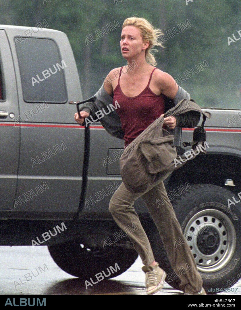 CHARLIZE THERON in TRAPPED, 2002, directed by LUIS MANDOKI. Copyright COLUMBIA PICTURES / RAFY.