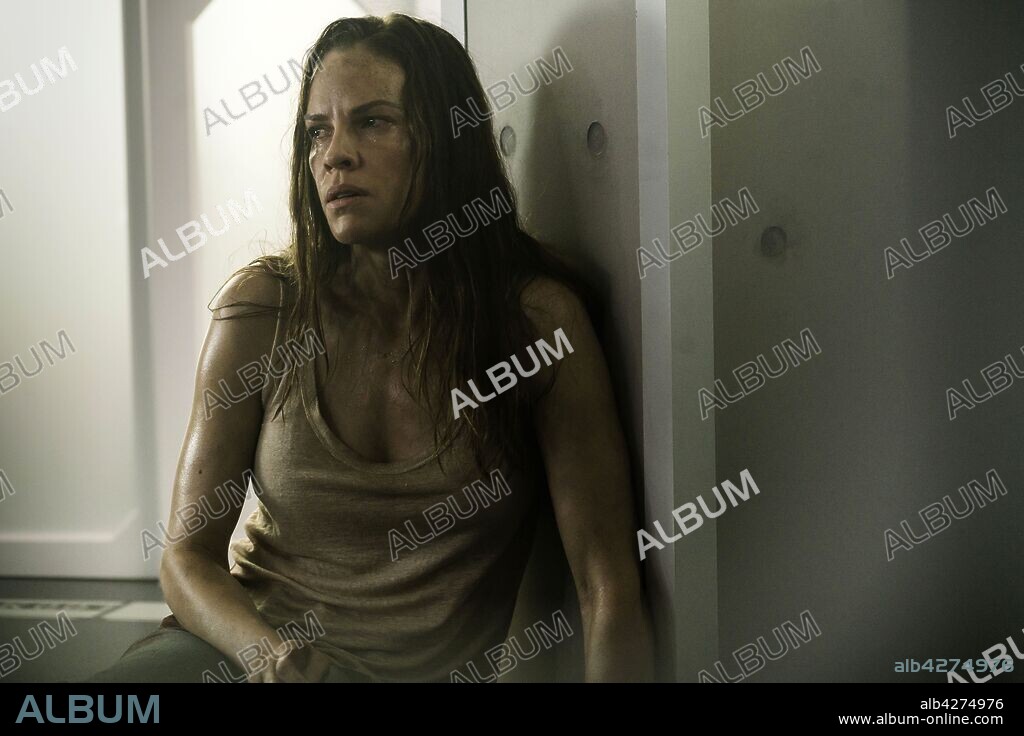 HILARY SWANK en I AM MOTHER, 2019, dirigida por GRANT SPUTORE. Copyright NETFLIX.