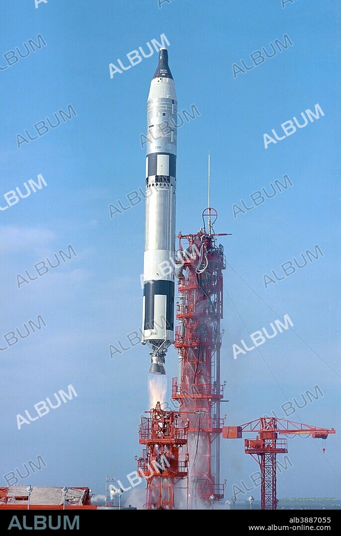December 15, 1965 - Gemini VI lifts off from its launch pad at Cape Canaveral, Florida. Gemini VI rendezvoused with Gemini VII, already orbiting the Earth.