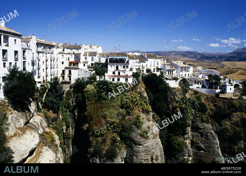 Ronda, casas colgantes junto al "Tajo".