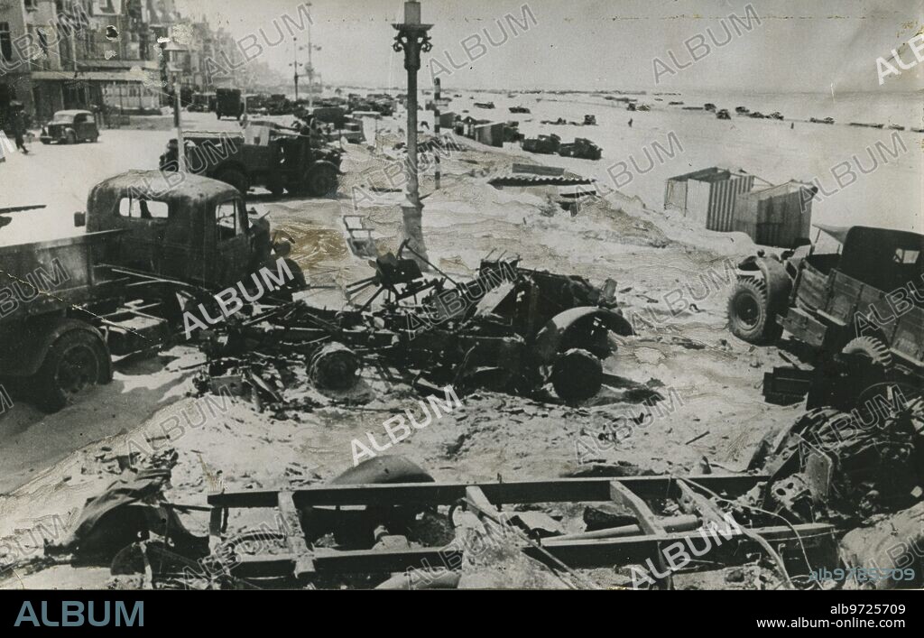 June 1940. View of Dunkirk beach after the strategic retreat of the English.