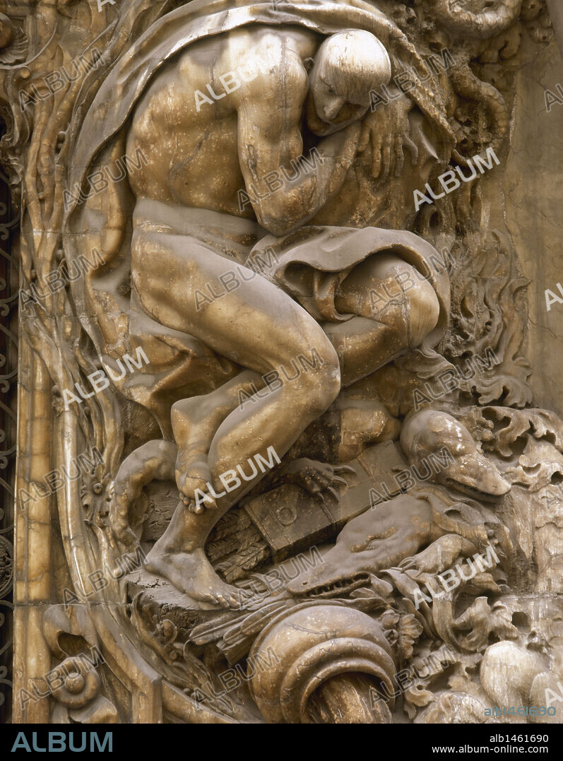 ARTE S. XVIII. ESPAÑA. PALACIO DEL MARQUES DE DOS AGUAS (sede del Museo Nacional de Cerámica). Alegoría del río Júcar representado por la figura de un hombre desnudo con atributos como cabezas de cocodrilo, carcaj de flechas y un frasco de agua que emana. Escultura en alabastro de Ignacio Vergara (1715-1776) en estilo rococó. Valencia. Comunidad Valenciana.
