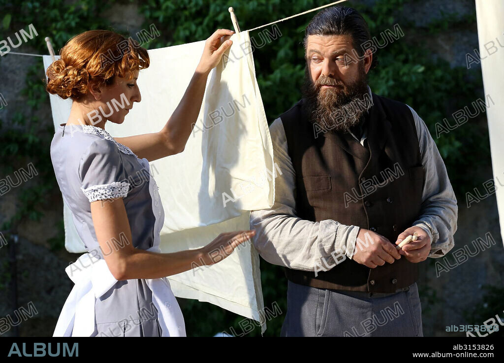 MARIO ZORRILLA y MARTA TOMASA en EL SECRETO DE PUENTE VIEJO, 2011, dirigida por AURORA GUERRA. Copyright BOOMERANG TV/IDA Y VUELTA P.F.