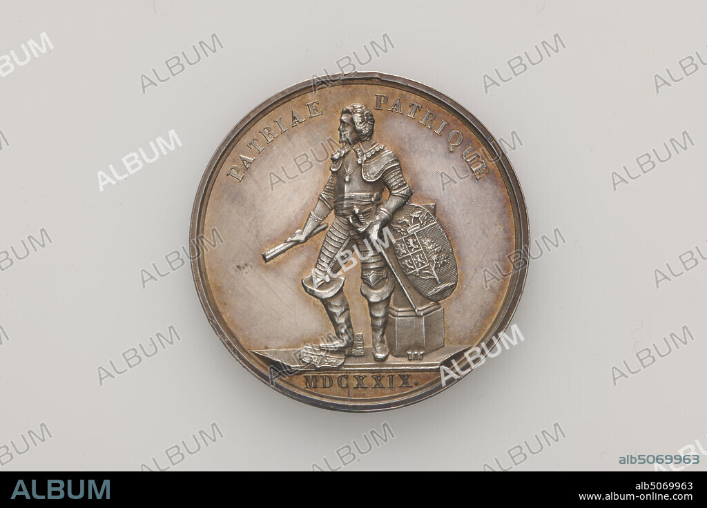 medal, David van der Kellen II, 1850, minted, General: 3.1 x 0.2cm 31 x 2mm, Weight: 8.9g, Silver masquerade medal from 1850. Subject of the masquerade: the entry of Frederick Henry into the Hertogenbosch in 1629. On the front the left-facing portrait of Prince Frederik Hendrik in armor standing next to a short column on which hangs the coat of arms with the city coat of arms of 's-Hertogenbosch. In his right hand he holds a document, the left hand he holds on a sword. With his right foot standing on a coat of arms. Along the edge the inscription: PATRIAE PATRIQUE and below: MDCXXIX .. On the back two clasped hands and the inscription: IN MEMORIAM FESTI DIEI NATALIS CCLXXV / ACAD.LUGD.BAT. XI IUN. A. MDCCCL and a five-leaved rose, city crest, man's portrait.