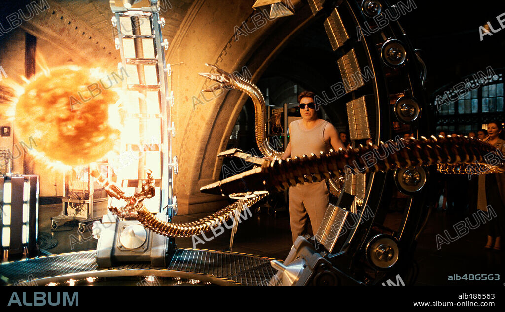 ALFRED MOLINA en SPIDERMAN 2, 2004 (SPIDER-MAN 2), dirigida por SAM RAIMI. Copyright COLUMBIA PICTURES/MARVEL ENTERTAINMENT / SONY PICTURES.