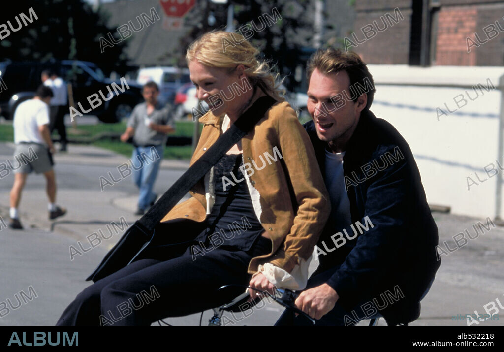CHRISTIAN SLATER and PORTIA DE ROSSI in WHO IS CLETIS TOUT?, 2001, directed by CHRIS VER WIEL. Copyright PARAMOUNT CLASSICS / GERLITZ, AVA.