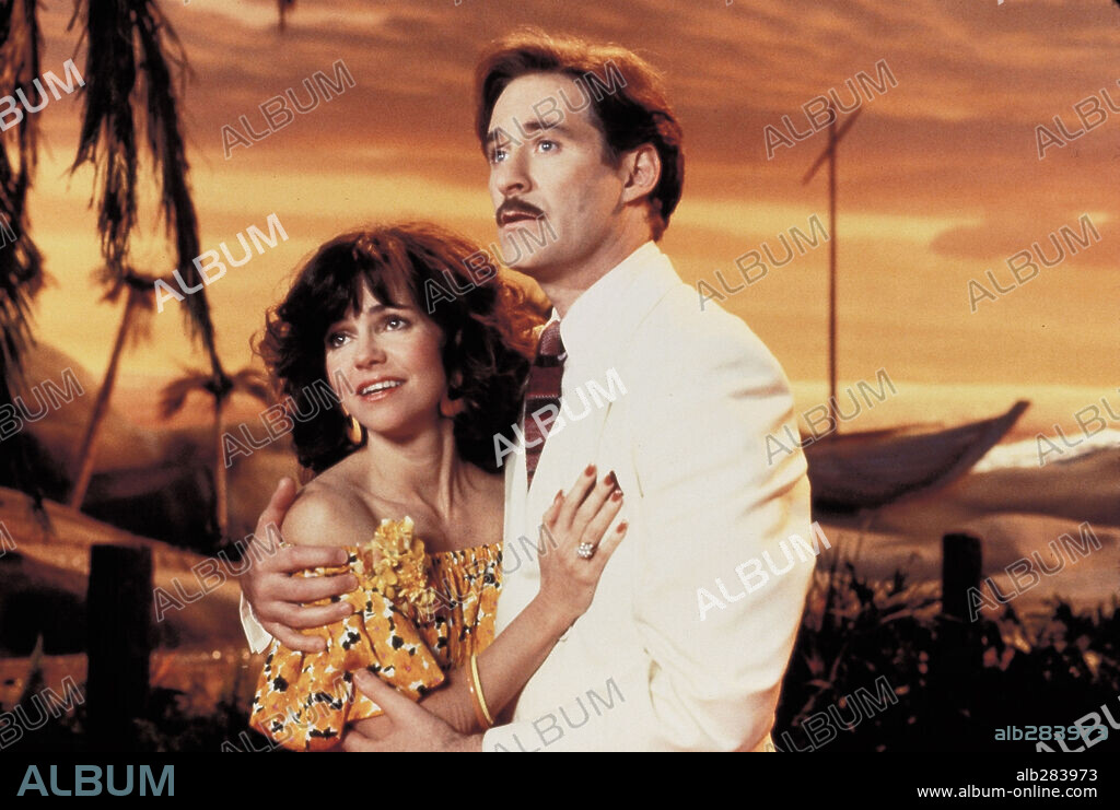 KEVIN KLINE y SALLY FIELD en ESCÁNDALO EN EL PLATÓ, 1991 (SOAPDISH), dirigida por MICHAEL HOFFMAN. Copyright PARAMOUNT PICTURES.