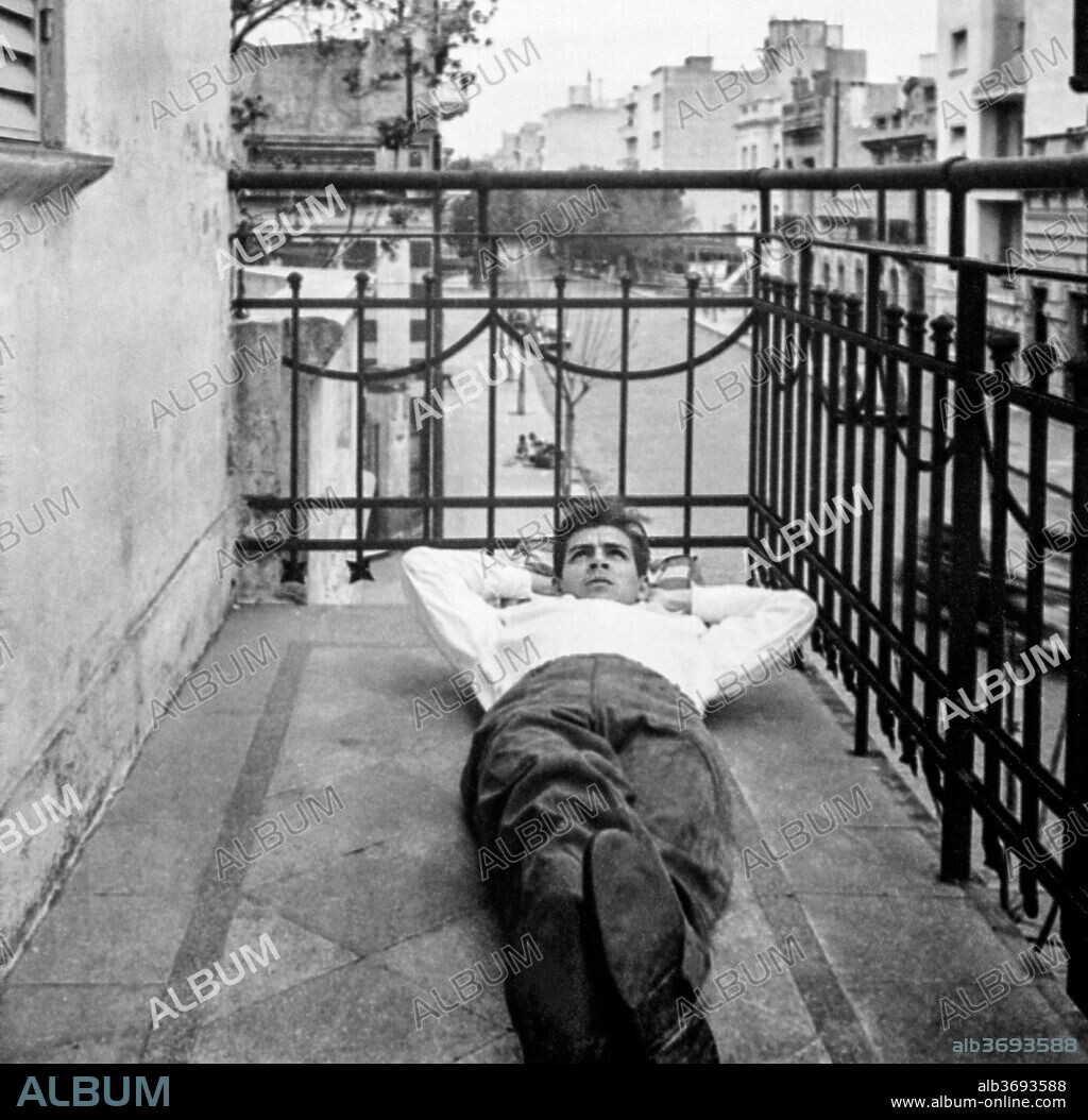 ERNESTO "CHE" GUEVARA. Self-Portrait. Buenos Aires.