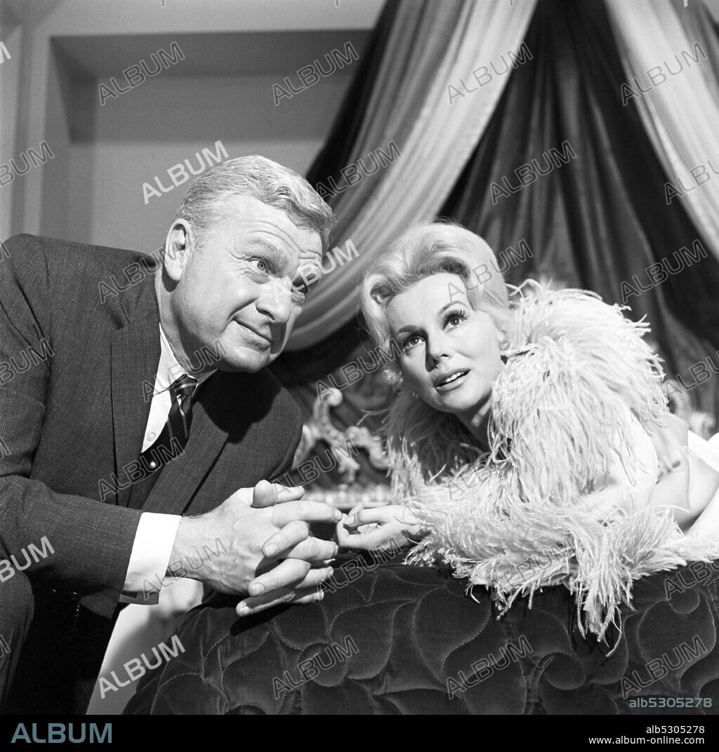 EDDIE ALBERT y EVA GABOR en GRANJERO ÚLTIMO MODELO, 1965 (GREEN ACRES), dirigida por RICHARD L. BARE. Copyright CBS-TV.