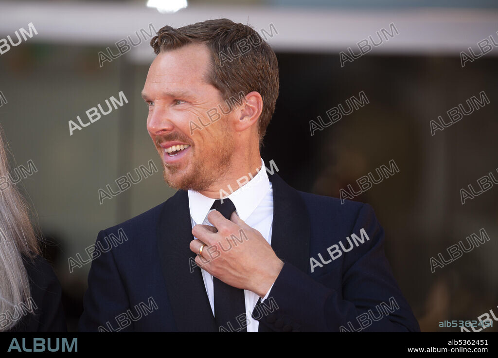 September 2, 2021, Neumarkt, Neumarkt, Germany: Benedict Cumberbatch poses at the premiere of 'The Power of the Dog' during the 78th Venice Film Festival at Palazzo del Cinema on the Lido in Venice, Italy, on 02 September 2021. Photo: Alec Michael (Credit Image: © Alec Michael via ZUMA Press).