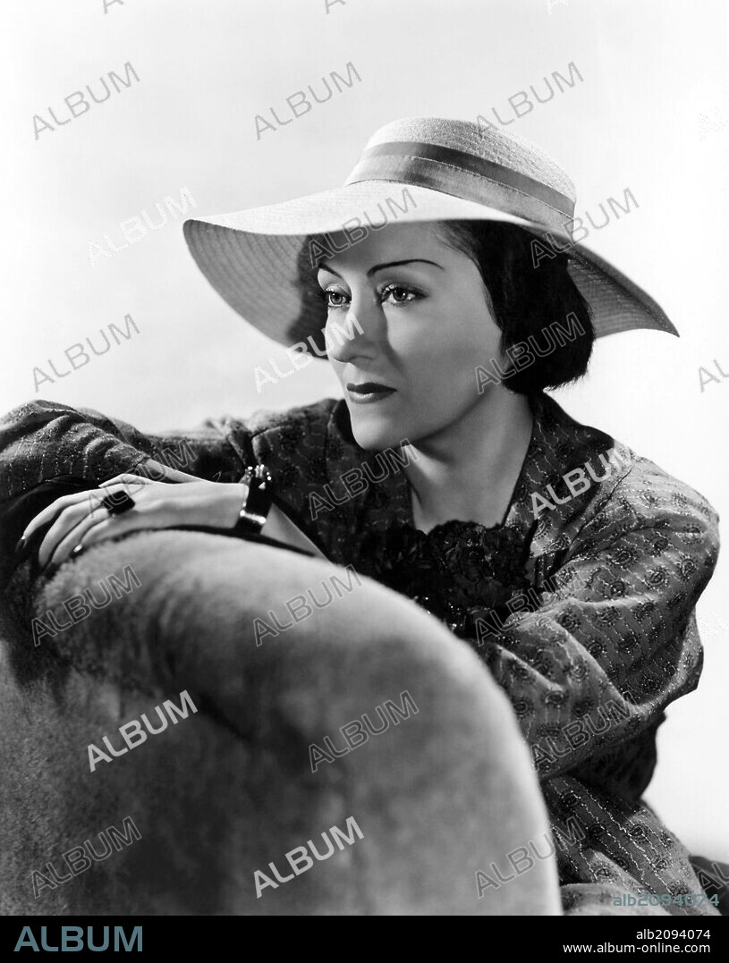 GLORIA SWANSON.