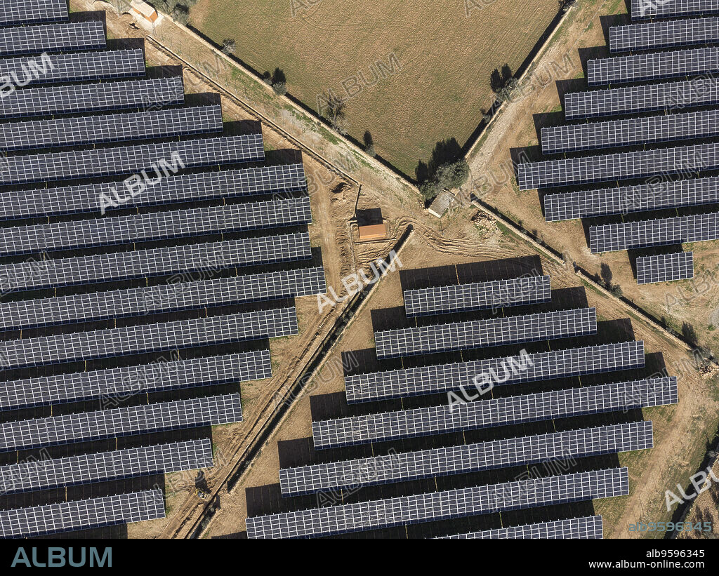 Parc Fotovoltaic Can Xim de S'Aguila, solar energy plates, Llucmajor, Mallorca, Balearic Islands, Spain.