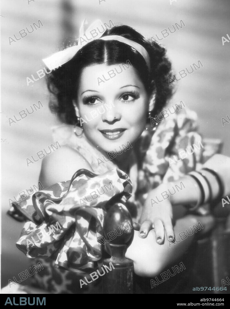 1935. Armida, actress of the movie "Amour de Gaucho" ("Under The Pampas Moon").