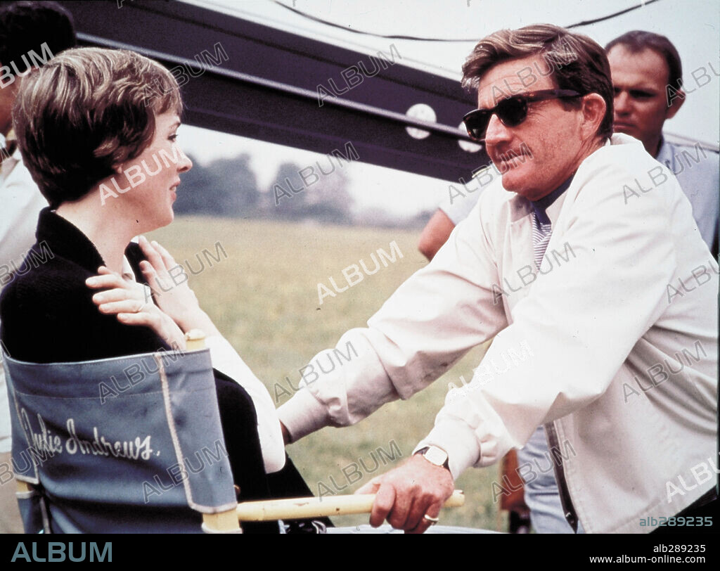 BLAKE EDWARDS und JULIE ANDREWS in DARLING LILI, 1970, unter der Regie von BLAKE EDWARDS. Copyright PARAMOUNT PICTURES.