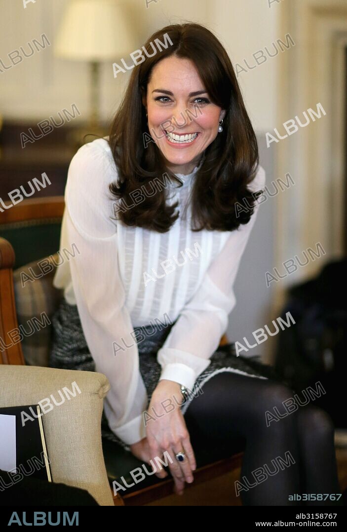 CATHERINE MIDDLETON. Feb. 17, 2016 - London, GREAT BRITAIN - Kate, Duchess of Cambridge talks to children from the 'Real Truth' video blog that features on the Huffington Post website at Kensington Palace, London, Wednesday, Feb. 17, 2016. The Duchess of Cambridge is trying to shatter the stigma attached to mental health issues as she guest edits an edition of the Huffington Post. The former Kate Middleton said Wednesday that she and Prince William would not hesitate to seek help if they thought their children needed it. 17/02/2016