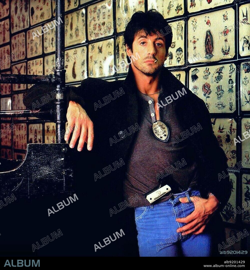 SYLVESTER STALLONE in COBRA, 1986, unter der Regie von GEORGE P. COSMATOS. Copyright WARNER BROTHERS.