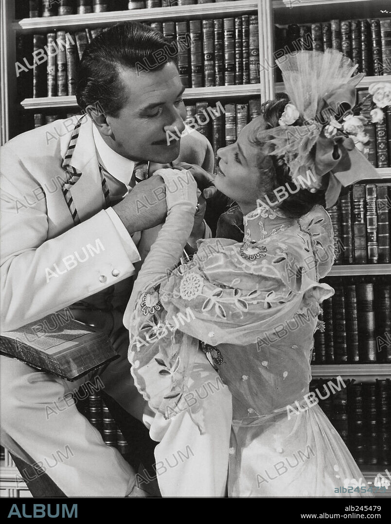 JOAN GREENWOOD y MICHAEL REDGRAVE en LA IMPORTANCIA DE LLAMARSE ERNESTO, 1952 (THE IMPORTANCE OF BEING EARNEST), dirigida por ANTHONY ASQUITH. Copyright RANK.