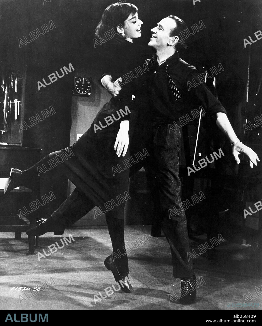 AUDREY HEPBURN and FRED ASTAIRE in FUNNY FACE, 1957, directed by STANLEY DONEN. Copyright PARAMOUNT PICTURES.