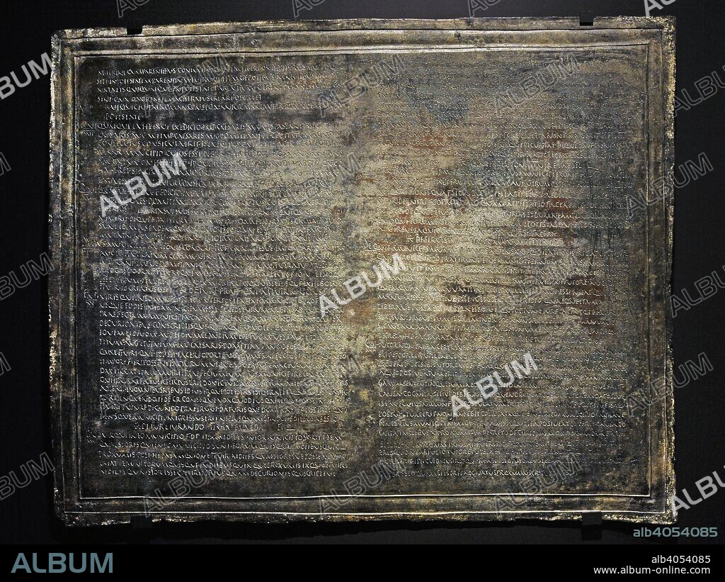 Lex Salpensana. Copia de la Lex Flavia Municipalis (por la que se otorgaba a las ciudades las instituciones del derecho latino) para el municipio de Salpensa (cercanías de Utrera, Sevilla). Años 81-84. Málaga. Museo Arqueológico Nacional. Madrid. España.