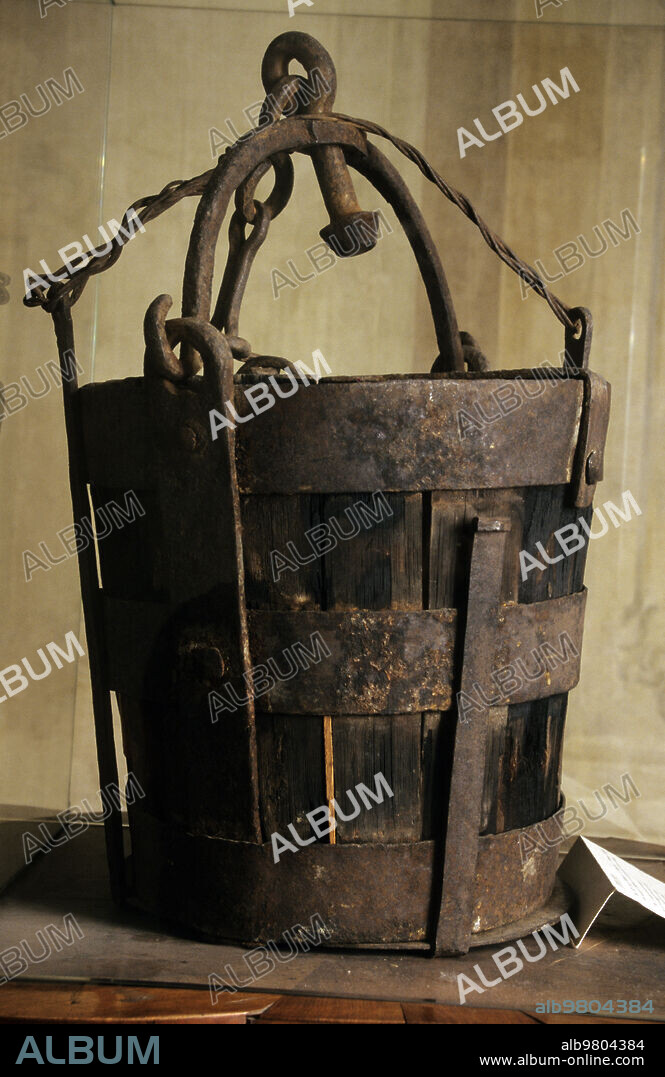 Europe, Italy, emilia romagna, modena, town hall, kidnapped bucket (secchia rapita).