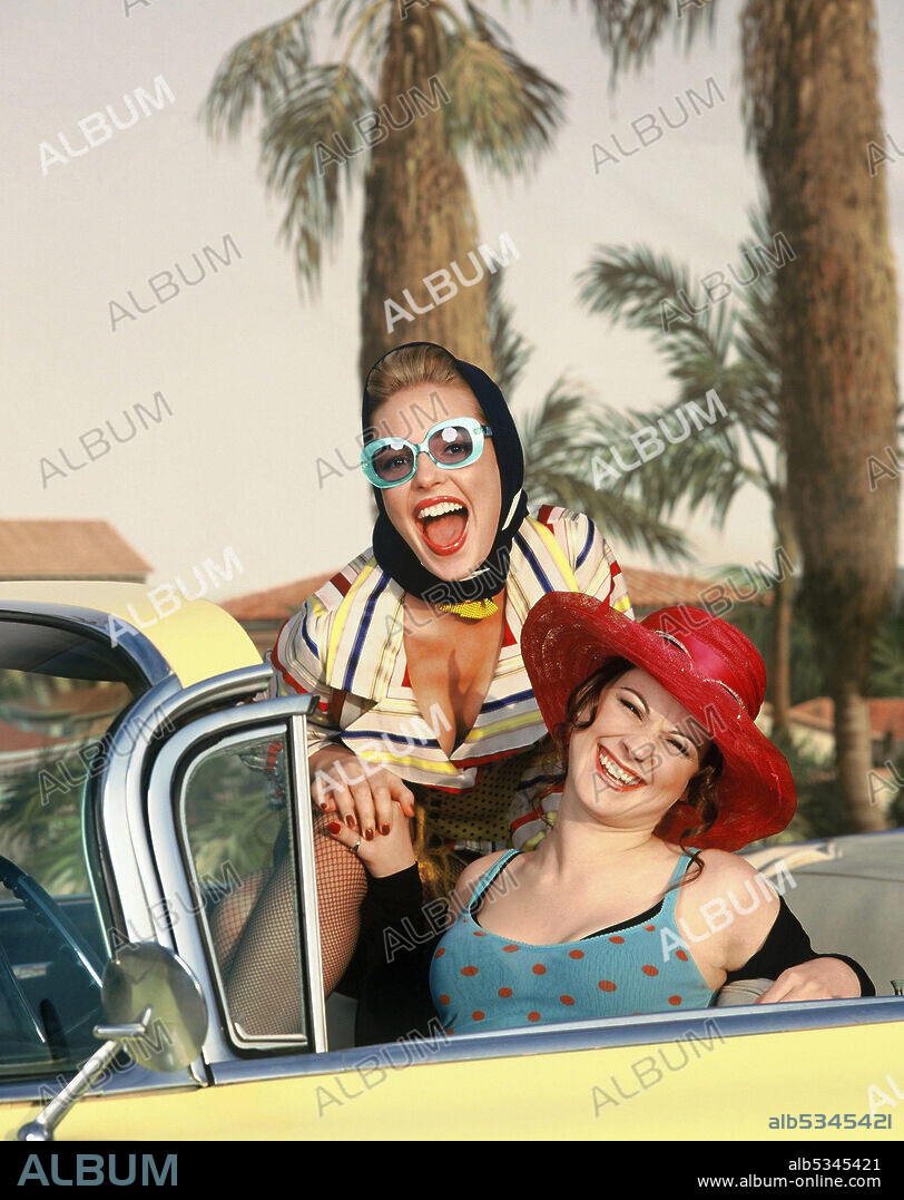 ALEXANDRA BRECKENRIDGE and KATHERINE HEIGL in ROMY AND MICHELE: IN THE BEGINNING, 2005, directed by ROBIN SCHIFF. Copyright TOUCHSTONE TELEVISION.