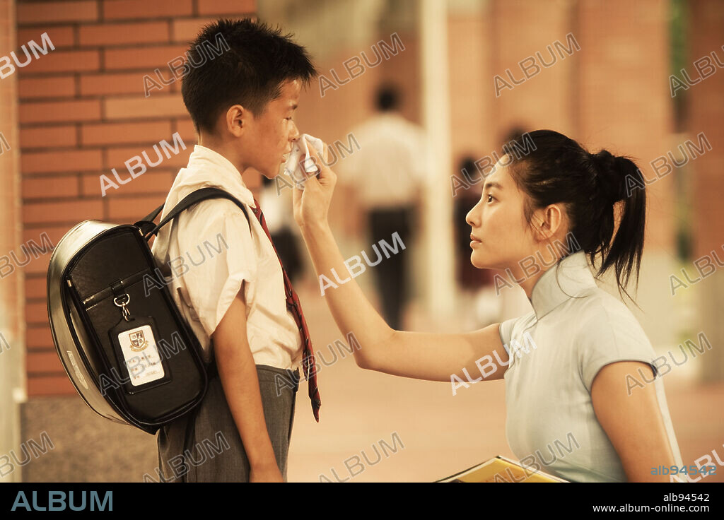 CJ7, 2008 (CHEUNG GONG 7 HOU), directed by STEPHEN CHOW. Copyright COLUMBIA PICTURES FILM PRODUCTION ASIA/CHINA FILM GROUP.