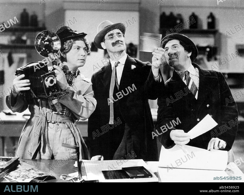 GROUCHO MARX, HARPO MARX and ZEPPO MARX in THE BIG STORE, 1941, directed by CHARLES REISNER. Copyright M.G.M.