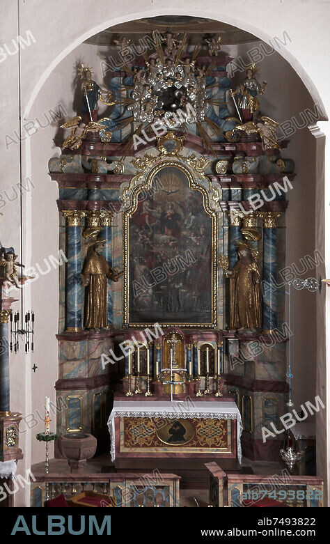 Wittichen (Kaltbrunn, Gemeinde Schenkenzell, Schwarzwald, Baden-Württemberg), Kloster Wittichen (ehemaliges Klarissenkloster, gegründet 1324 durch die Selige Luitgard; säkularisiert 1803), ehemalige Klosterkirche, heute katholische Pfarrkirche Allerheiligen (14. Jahrhundert. Nach Brand von 1663 Neugestaltung des Langhauses und Neubau des Chors 1680er Jahre. Barocke Ausstattung Mitte 18. Jahrhundert), Hochaltar (Altarblatt 1687. Altaraufbau Mitte 18. Jahrhundert). - Gesamtansicht des Hochaltars. - Foto, 2010.