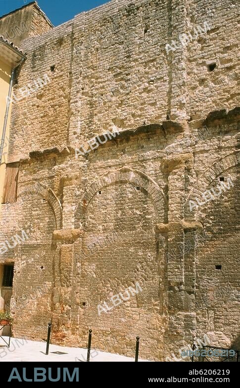 Orange (Dép.Vaucluse, Provence, Frankreich), Reste der römischen Stadt Arausio, Forum.-Mauer des Forums.-Foto, 2001.