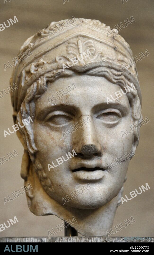 ARTE GRIEGO. EPOCA CLASICA. GRECIA. Cabeza del la estatua del dios de la guerra, HARES. Copia romana en mármol de un original griego de alrededor del 430 a. C. Glyptothek. Munich. Alemania. Europa.