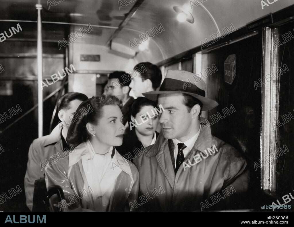 CONRADO SAN MARTIN y MARGARITA ANDREY en DESPERTO SU CORAZON, 1949, dirigida por JERONIMO MIHURA.