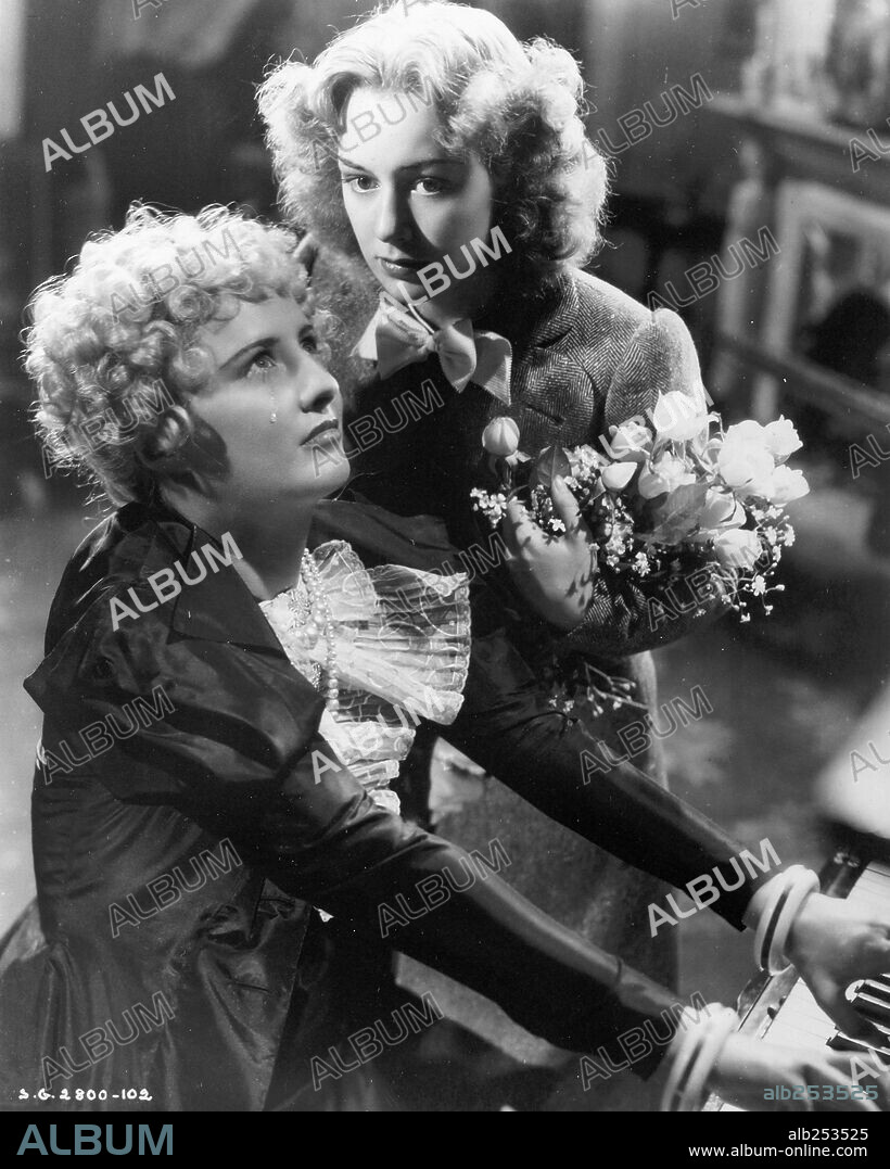 ANNE SHIRLEY and BARBARA STANWYCK in STELLA DALLAS, 1937, directed by KING  VIDOR. Copyright UNITED ARTISTS. - Album alb253525
