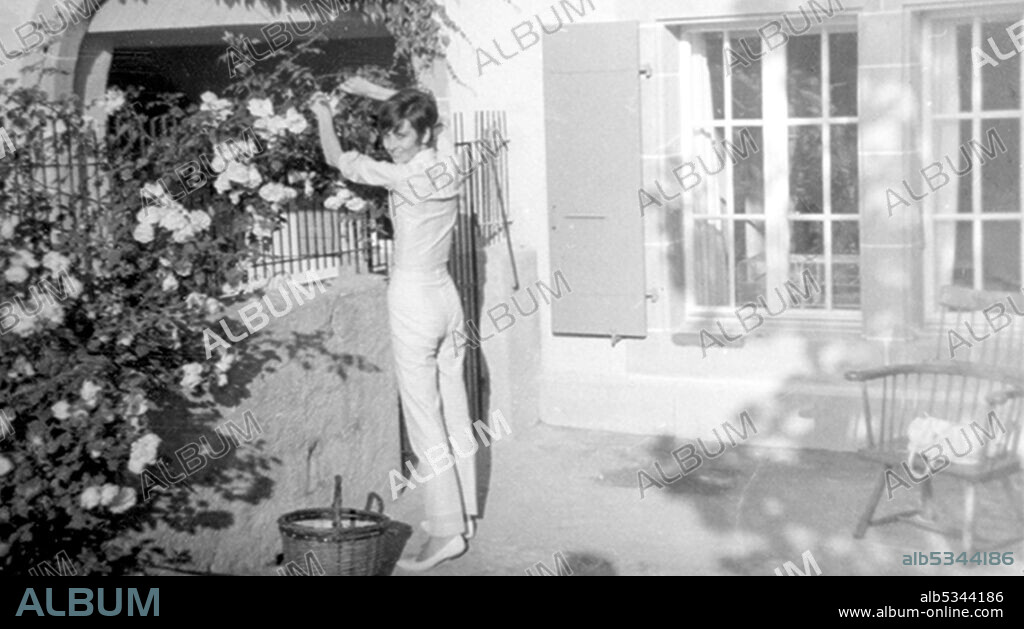 AUDREY HEPBURN en AUDREY: MAS ALLA DEL ICONO, 2020 (AUDREY), dirigida por HELENA COAN. Copyright SALON PICTURES.
