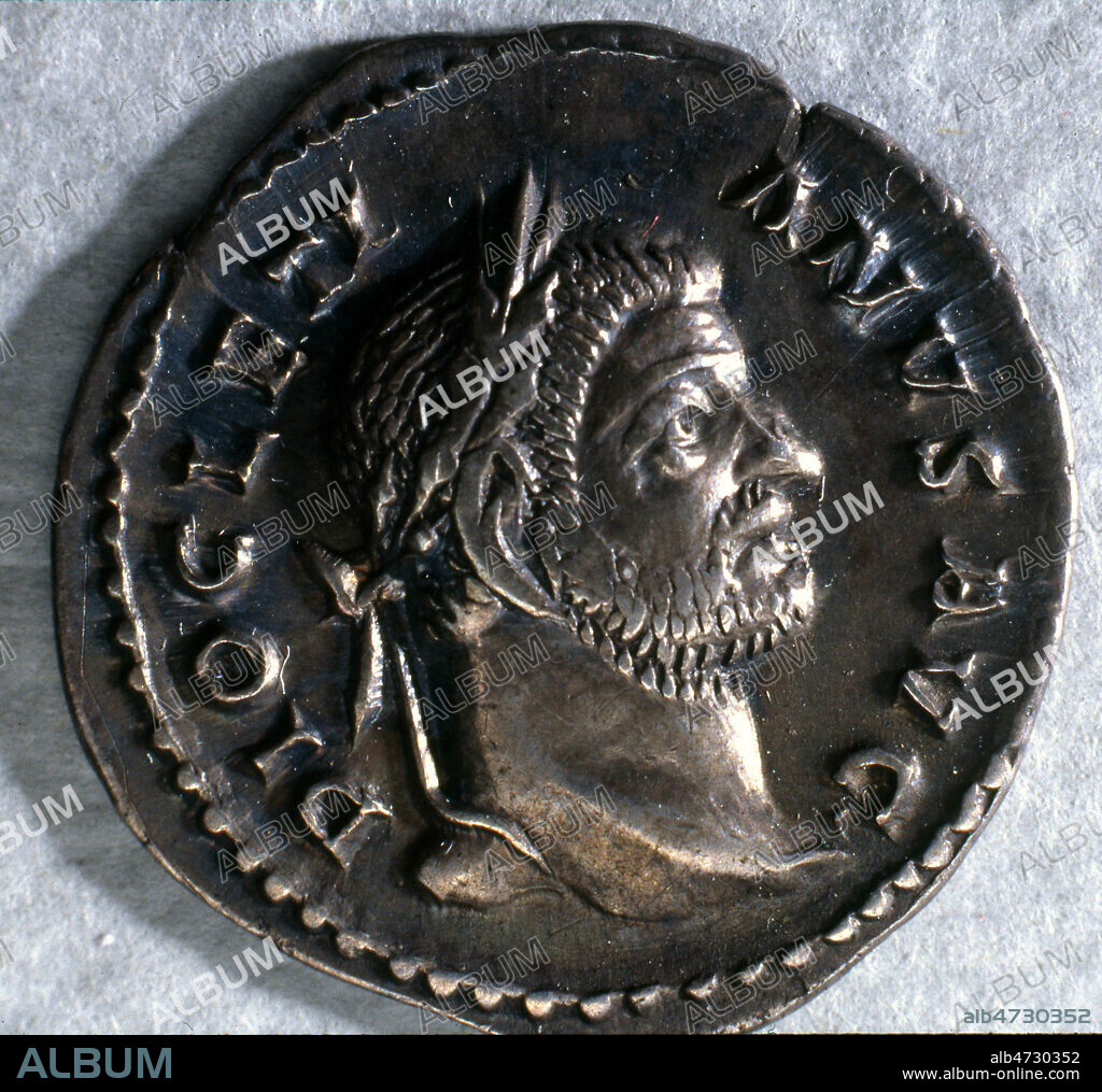 Empire romain, Denier, a l'effigie de DIOCLETIEN (245-313) empereur romain . Piece de Monnaie. Photographie Bernard DUPONT. Credit : B. DUPONT/KHARBINE TAPABOR.