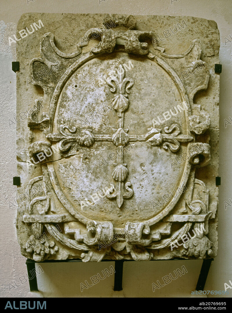 CRUZ DE ALCANTARA Y CALATRAVA.