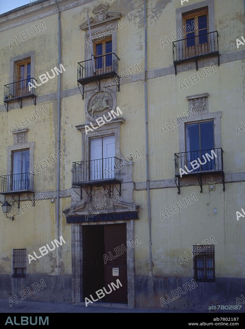 HOSPITAL DE SANTIAGO-PORTADA.