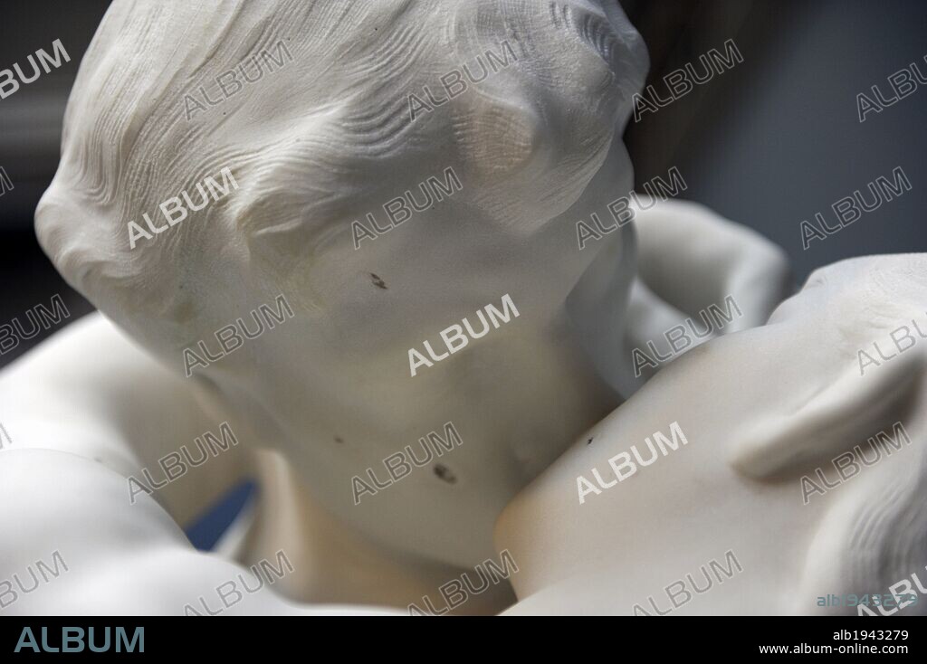 ARTE S. XIX. FRANCIA. François-Auguste-René Rodin (París, 12 de noviembre de 1840-Meudon, 17 de noviembre de 1917). Escultor francés contemporáneo de la corriente impresionista. "EL BESO" (1901-03). Museo Carlsberg Glyptotek. Copenhague. Dinamarca. Norte Europa.