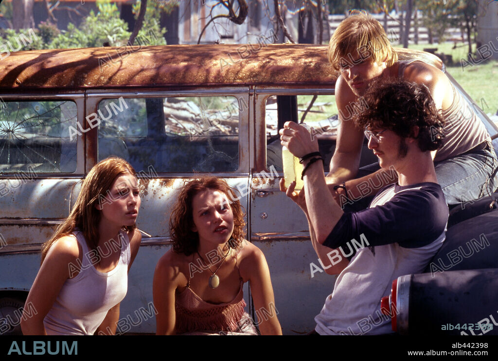 ERICA LEERHSEN, JESSICA BIEL, JONATHAN TUCKER and MIKE VOGEL in THE TEXAS CHAINSAW MASSACRE, 2003, directed by MARCUS NISPEL. Copyright NEW LINE CINEMA.