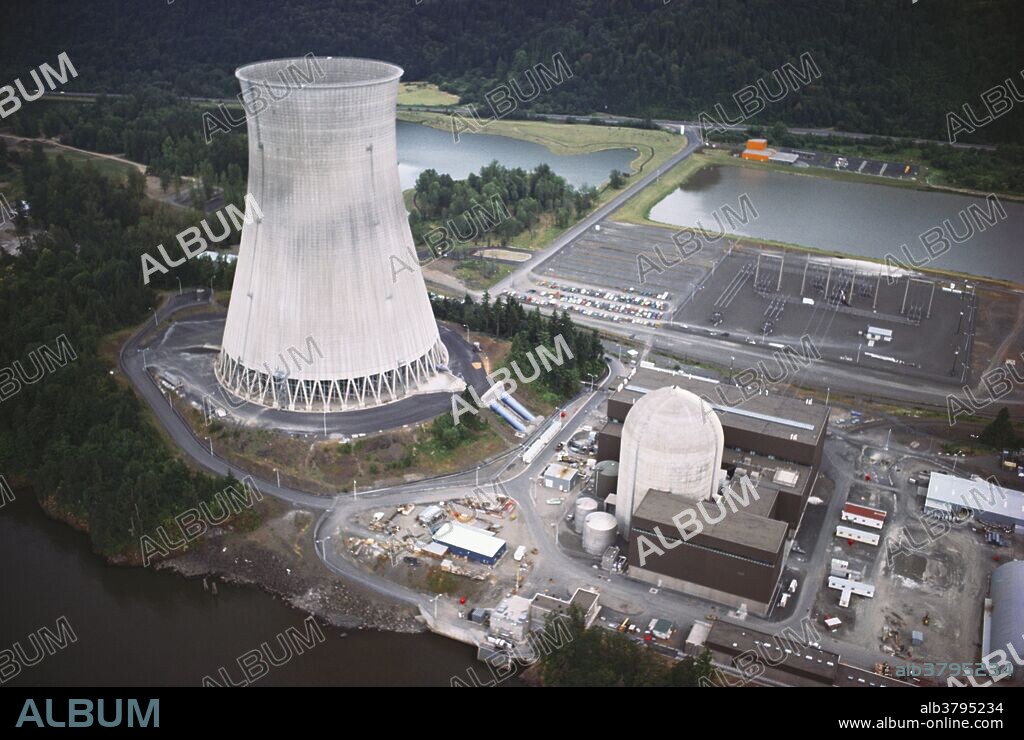 Oregon, Trejan Nuclear Plant Nr, Cooling tower at nuclear power station.