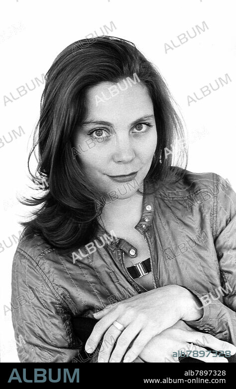 Thea Dorn (23.07.1970-), deutsche Autorin, Literaturkritikerin und Fernsehmoderatorin, Porträt auf der Leipziger Buchmesse. Leipzig, 25.03.2004.