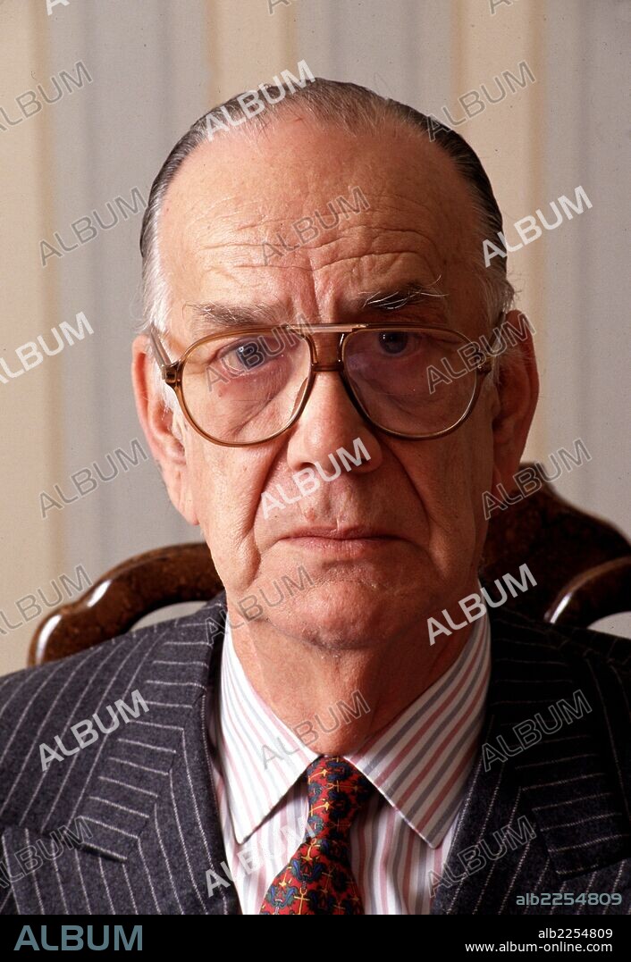 CELA, CAMILO JOSE. ESCRITOR ESPAÑOL. PADRON 1916-2001. FOTO 1993.