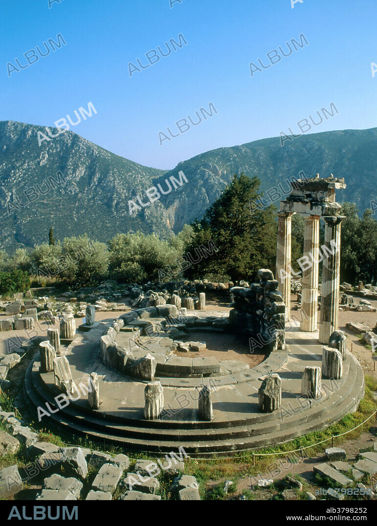 Tholos Temple, Delphi