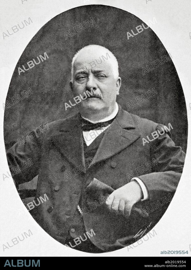 Ramon Batlle y Ribas (Barcelona,1837-Barcelona, 1906). Técnico téxtil. En 1860 inició por cuenta propia una clase de teoría de tejidos, de gran influencia en la naciente industria textil. Estudió científicamente el telar mecánico, e inventó la montura catalana para el movimiento de los lizos. Fundó la primera escuela de la Península Ibérica para la enseñanza del tejido mecánico.