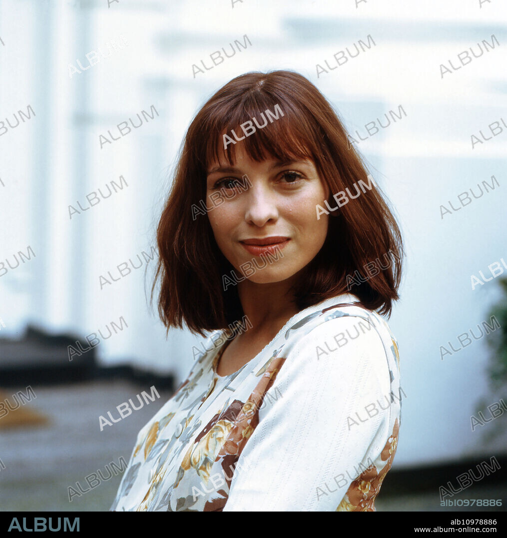 Portraits of the actress Stephanie Philipp at the press conference for the Rosamunde Pilcher film adaptation, Germany 1994.